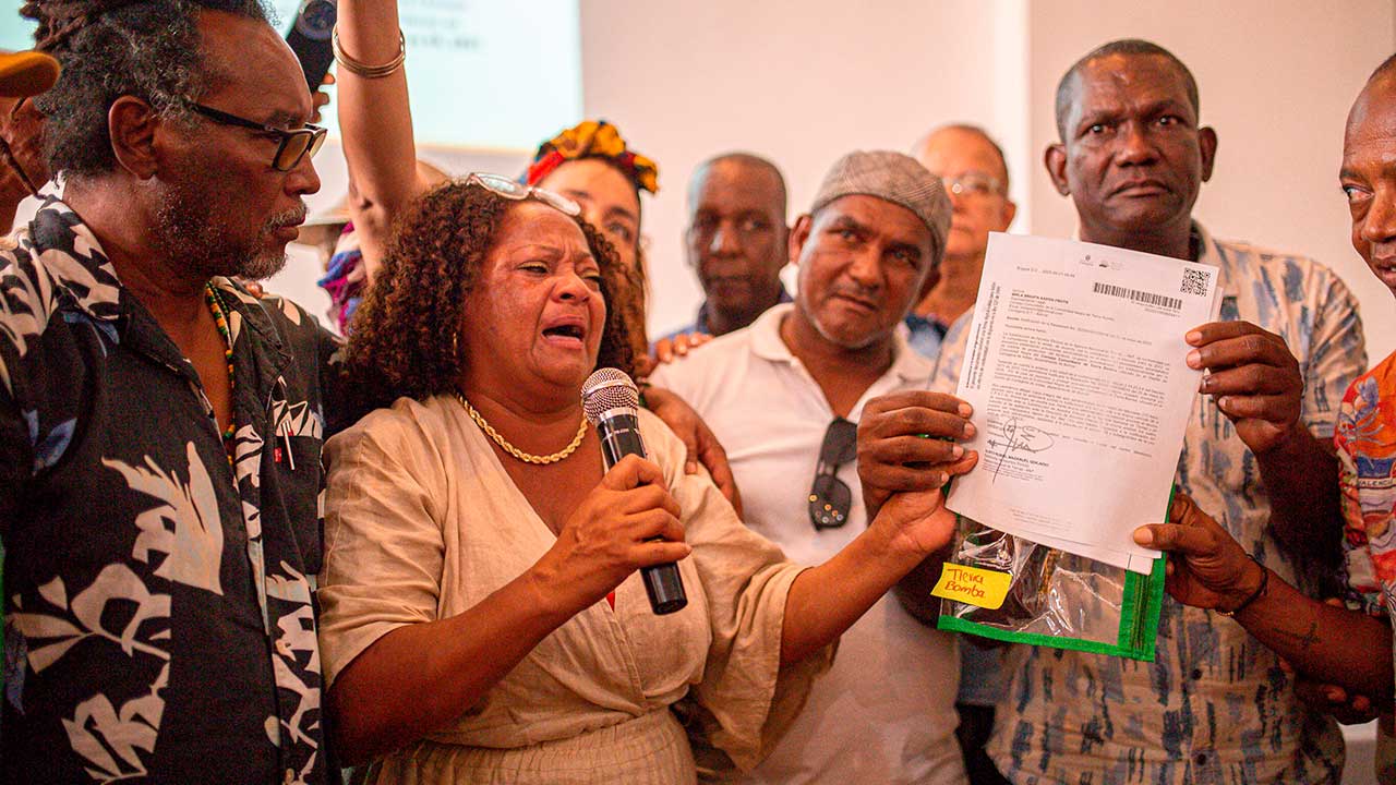 Imagen de apoyo de  Gobierno entrega titulos a consejos comunitarios de Sucre Bolivar y La Guajira en el dia de la Afrocolombianidad