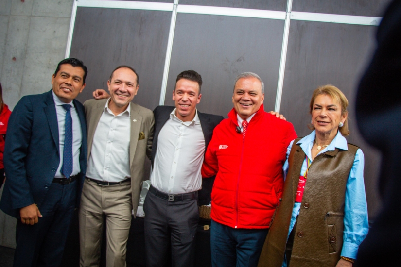 Imagen de apoyo de  Gobierno reitera compromiso inquebrantable con la economia popular y solidaria