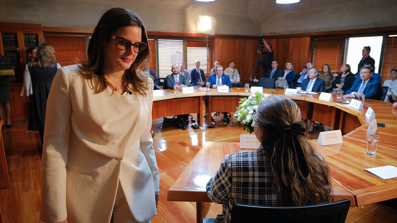 Imagen de apoyo de  Presidente Petro acompao la posesion de Lina Escobar como nueva magistrada de la Corte Constitucional