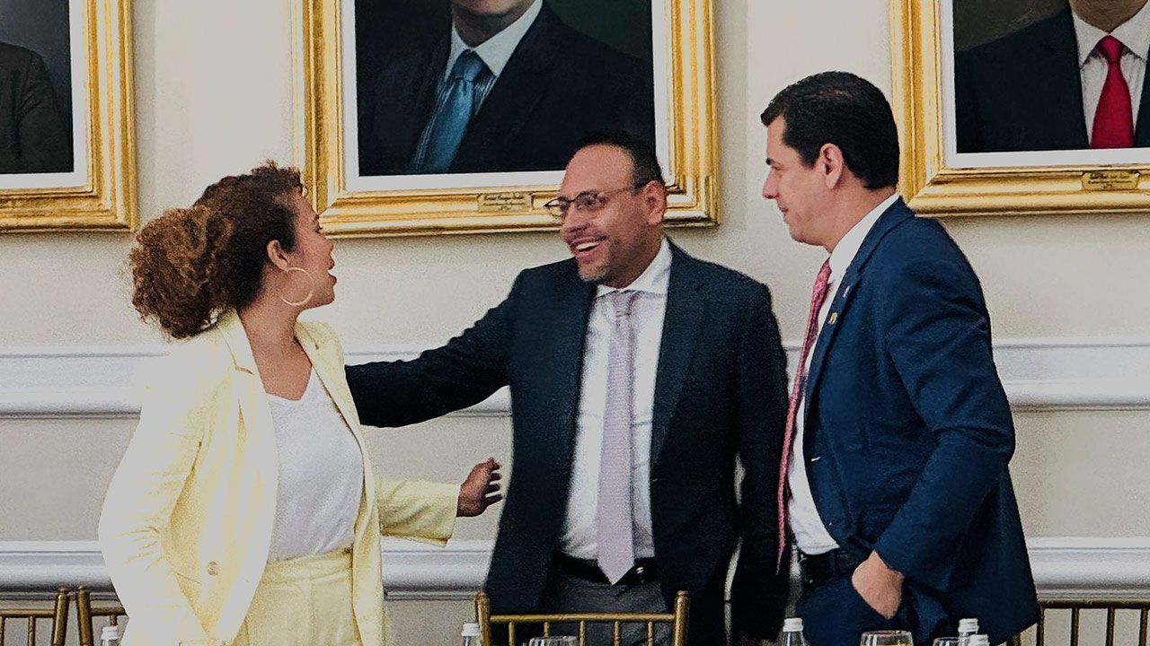 Imagen de apoyo de  MinTIC y MinCiencias socializaron borrador de proyecto de ley para el desarrollo de la inteligencia artificial en el pais