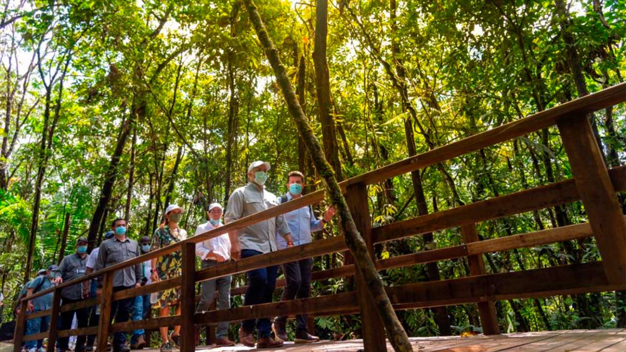 Imagen de apoyo de  MinCIT y Fontur adjudican seis proyectos de infraestructura turistica por valor de 96 mil millones