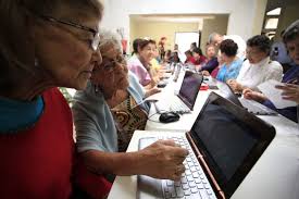 Imagen de apoyo de  Medidas para impulsar el empleo de las personas adultas mayores que no gozan de pension