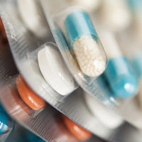 Imagen de apoyo de  Uso responsable de antibioticos tema permanente en el sector salud ministro Uribe Restrepo