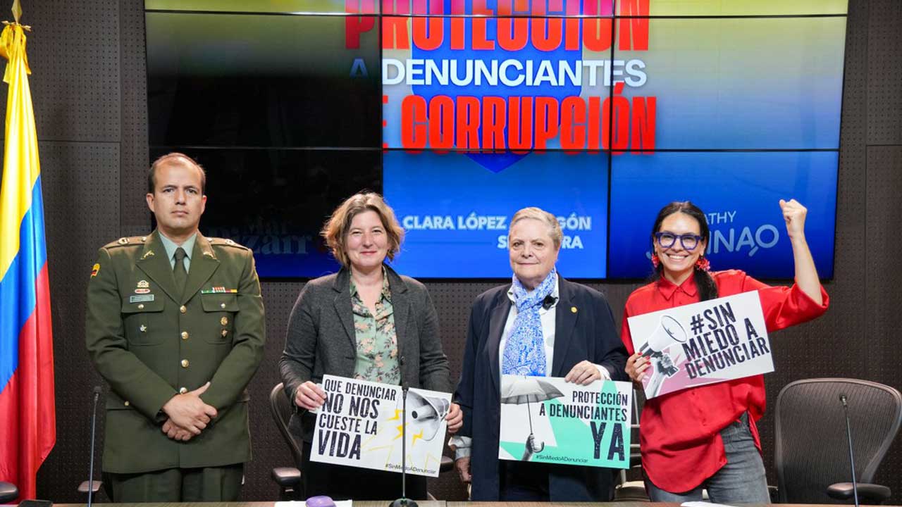 Imagen de apoyo de  Gobierno  radico proyecto de ley que protege a denunciantes de actos y hechos de corrupcion