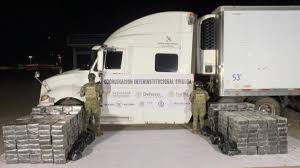 Imagen de apoyo de  Fueron aseguradas 15 toneladas de metanfetaminas ocultas en el doble fondo de un tractocamion en el recinto portuario de Mazatlan