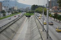 Imagen de apoyo de  Desde hoy no se puede exceder los 50 km de velocidad en las avenidas NQS y Primero de Mayo