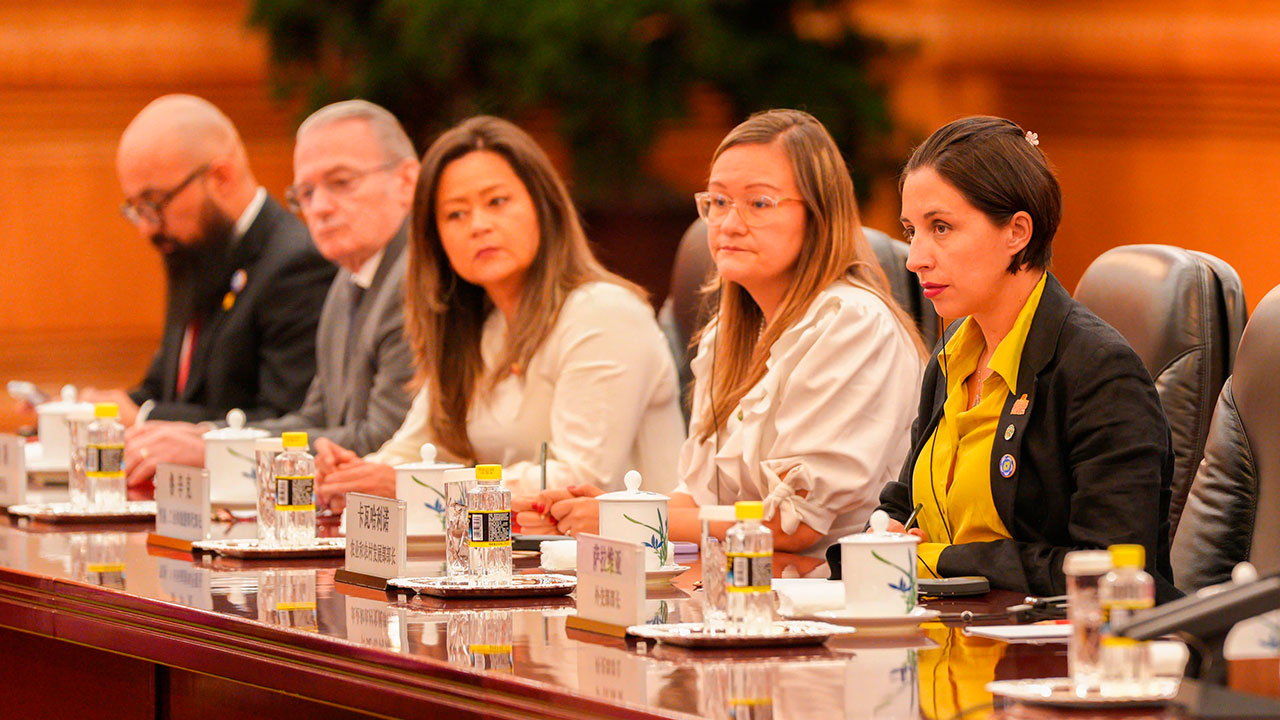 Imagen de apoyo de  Ministerio de Transporte  Colombia Desde China Colombia fortalece sus alianzas para la movilidad sostenible la transicion energetica y la cooperacion tecnologica