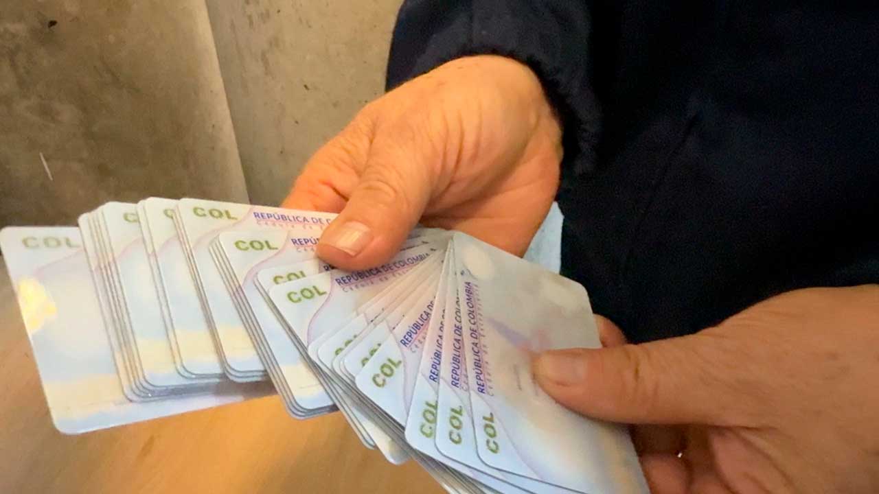 Imagen de apoyo de  Migracion Colombia supera el 95 de avance en produccion de cedulas de extranjeria