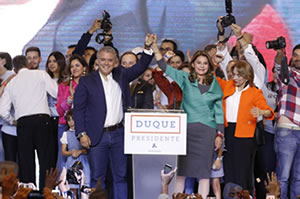 Imagen de apoyo de  Comision instructora abrio indagacion preliminar contra campaa de Ivan Duque