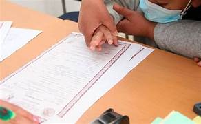 Imagen de apoyo de  Corte Constitucional protege derechos de un nio y dos nias a quienes se les nego el registro extemporaneo del registro civil en Colombia