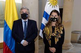 Imagen de apoyo de  Se firma acuerdo de doble tributacion para prevenir la evasion fiscal e impulsa la cooperacion consular con Uruguay