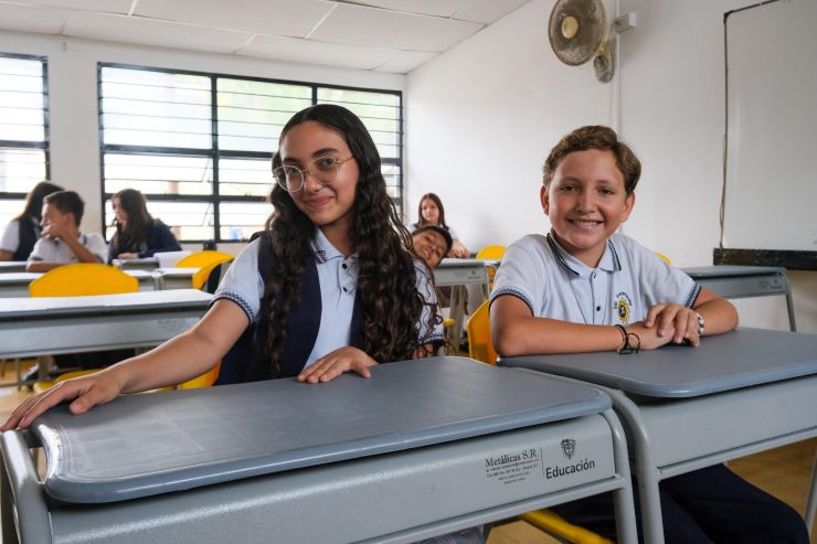 Imagen de apoyo de  MinEducacion inicia entrega historica de dotaciones para 1200 escuelas del Catatumbo y alcanza un 90 de avance en los compromisos