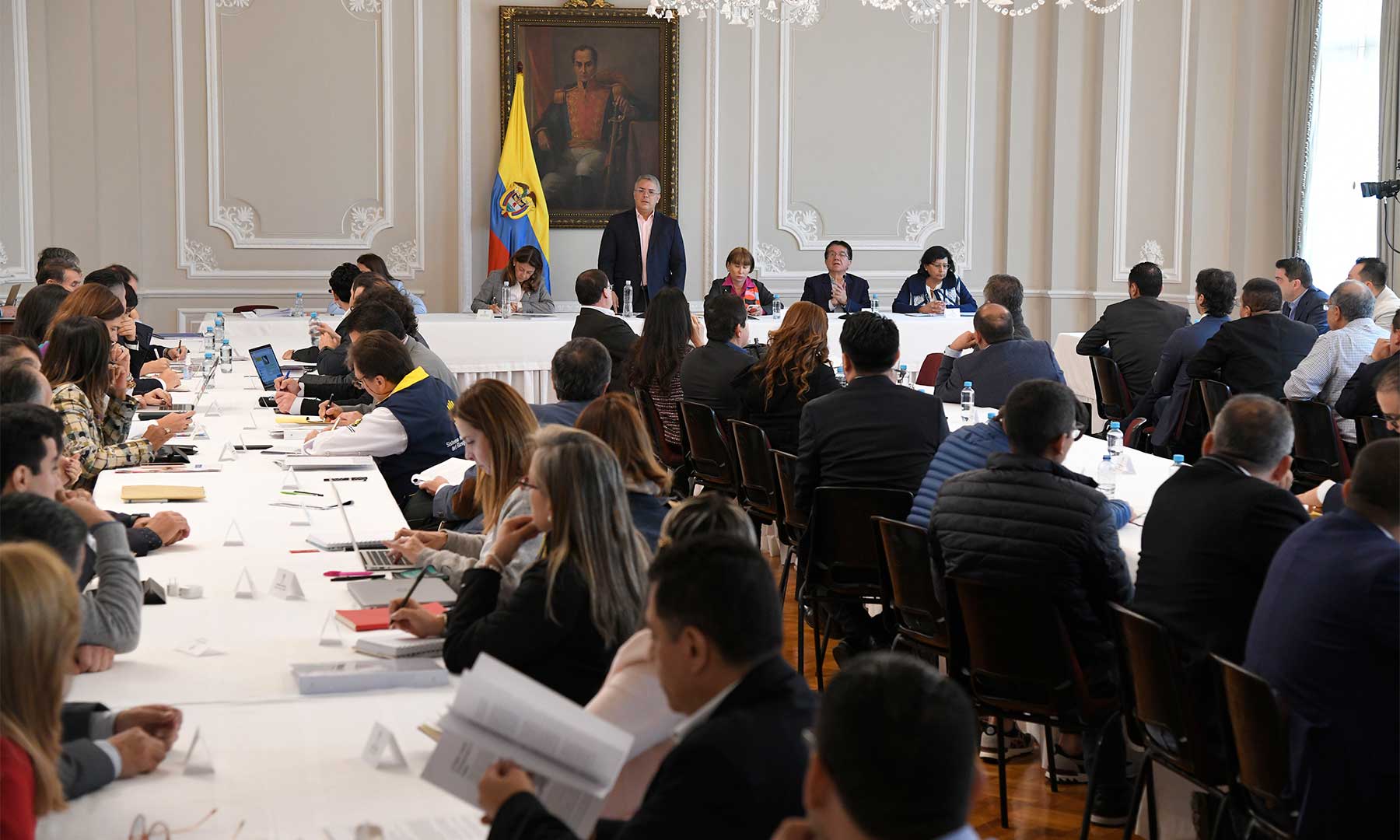 Imagen de apoyo de  Presidente Duque insta a gobernadores y alcaldes del pais a aplicar con rigurosidad la ley a quienes incumplan la cuarentena