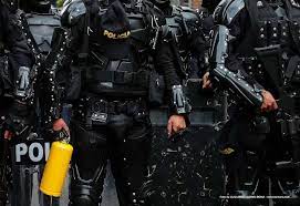 Imagen de apoyo de Fue destituido e inhabilitado por 14 aos a comandante del ESMAD por privacion ilegal de la libertad a una menor en Popayan