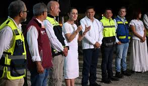 Imagen de apoyo de  Es supervisada la ampliacion de la carretera MacuspanaEscarcega que sera inaugurada en tres aos