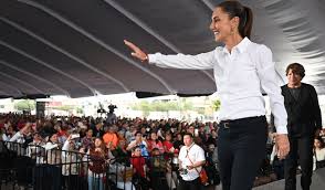 Imagen de apoyo de  Se entregaron 11400 tarjetas del Programa de Mejoramiento de Vivienda para el Bienestar