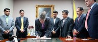 Imagen de apoyo de  MinHacienda firma tres convenios de cofinanciacion por 171 billones para proyectos de movilidad