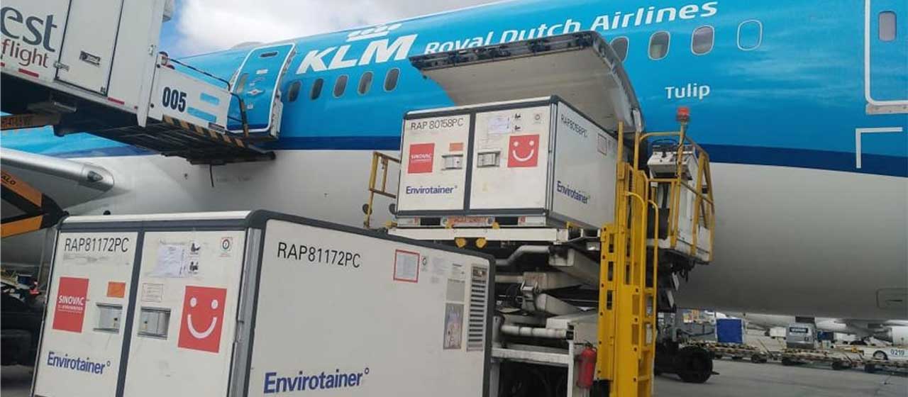 Imagen de apoyo de  Llegan  600000 dosis de Sinovac adquiridas por el sector privado