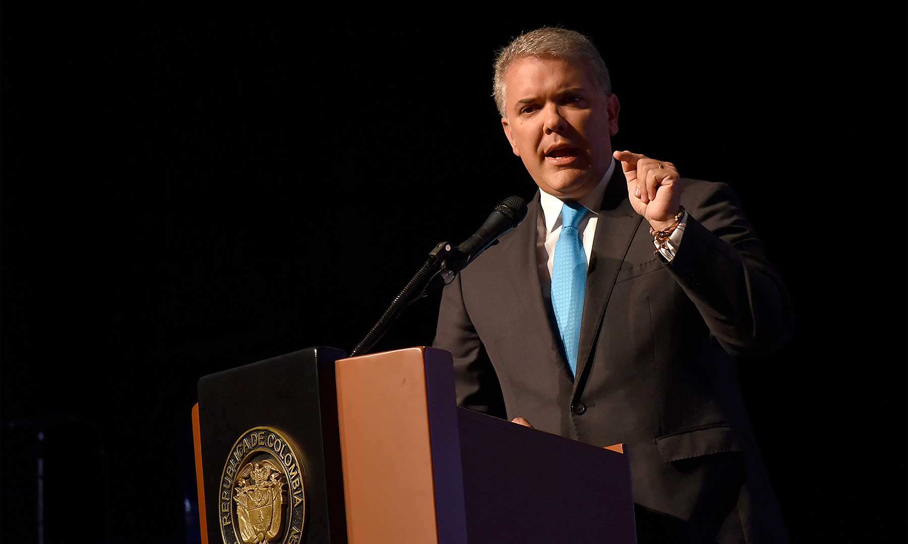 Imagen de apoyo de  El Gobierno Nacional con equipo de epidemiologos analizara cuando podrian retornar a sus actividades colegios y universidades Presidente Duque