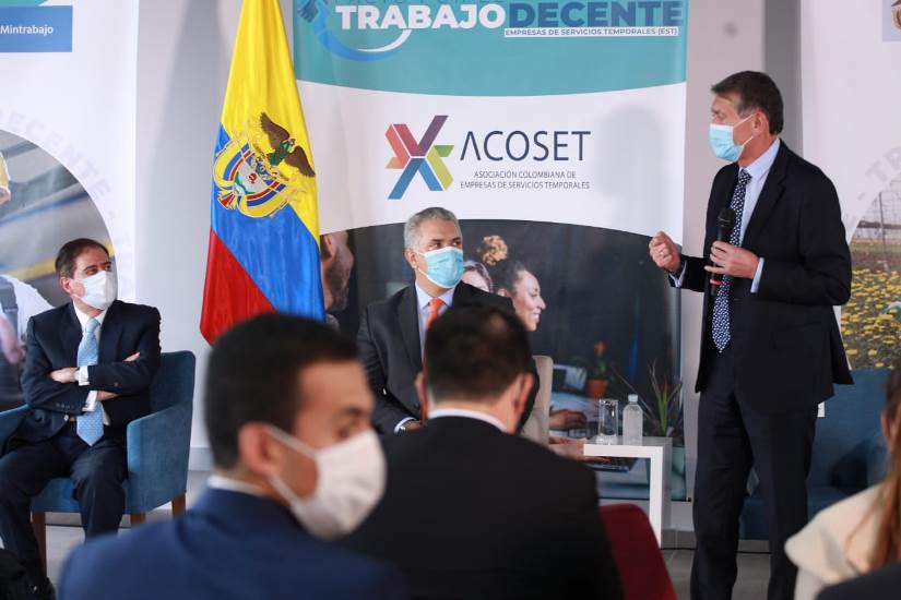 Imagen de apoyo de  Firma del Pacto por el Trabajo Decente con 686 empresas de servicios temporales
