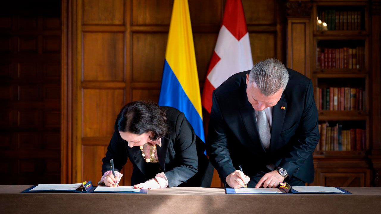 Imagen de apoyo de  Colombia y Suiza oficializan la preservacion internacional del archivo de la Comision de la Verdad