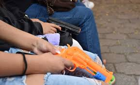 Imagen de apoyo de  De manera voluntaria son canjeadas 4 mil armas de fuego con Si al Desarme Si a la Paz