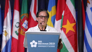 Imagen de apoyo de  Es escogido el Ministro Alberto Carrasquilla como Presidente de las asambleas del BID y de la Corporacion