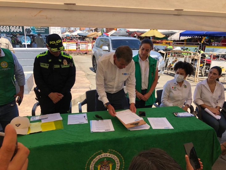 Imagen de apoyo de  Ministerio del Trabajo lanza campaa contra el trabajo infantil en la plaza de Bazurto en Cartagena