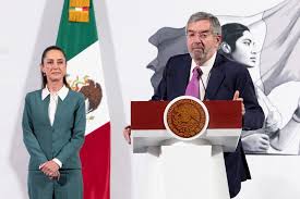 Imagen de apoyo de  Fue presentada la estrategia Mexico te abraza en atencion a migrantes mexicanos