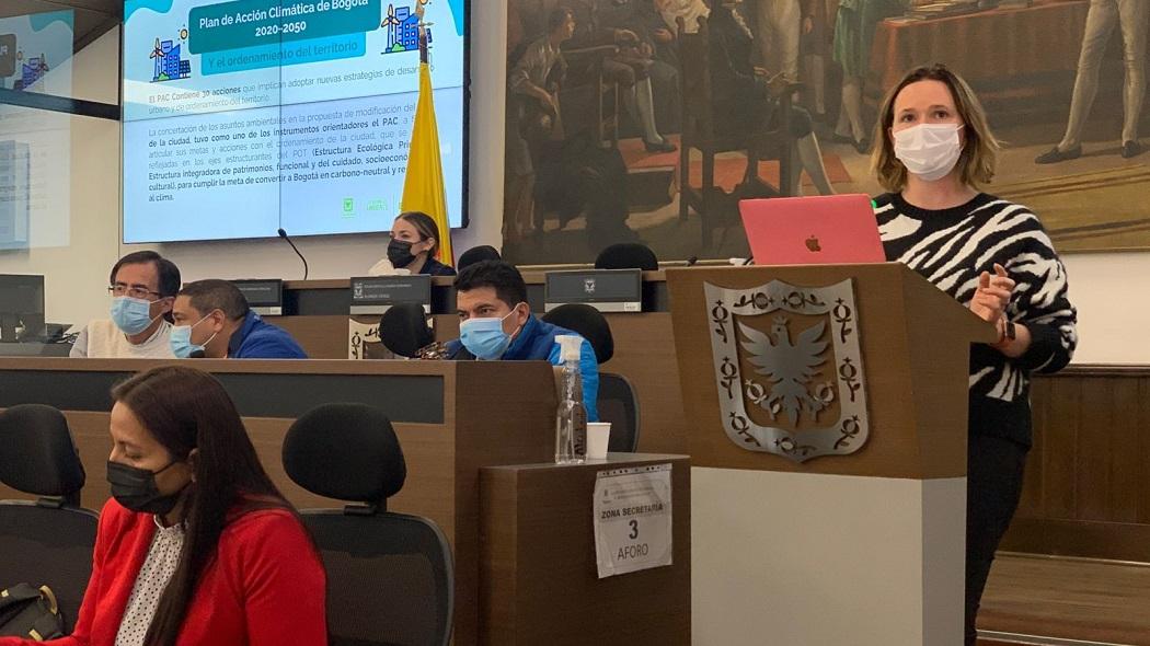 Imagen de apoyo de  Bogota aporta cerca del 90 al cumplimiento del Acuerdo de Emergencia Climatica