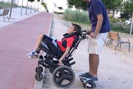 Imagen de apoyo de Corte ordena entrega de silla de ruedas a menor con paralisis cerebral