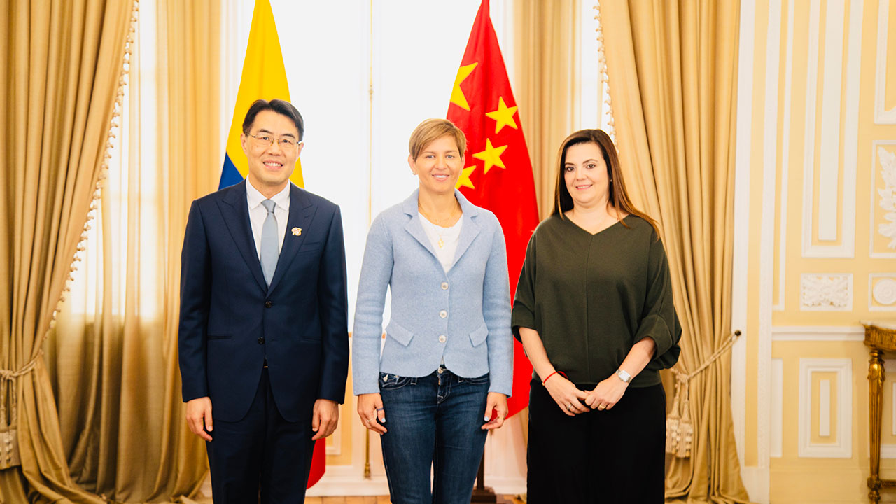 Imagen de apoyo de  China fortalece lazos con Colombia mediante donacion para mejorar la calidad de vida de las personas mayores en Mompox y Planeta Rica