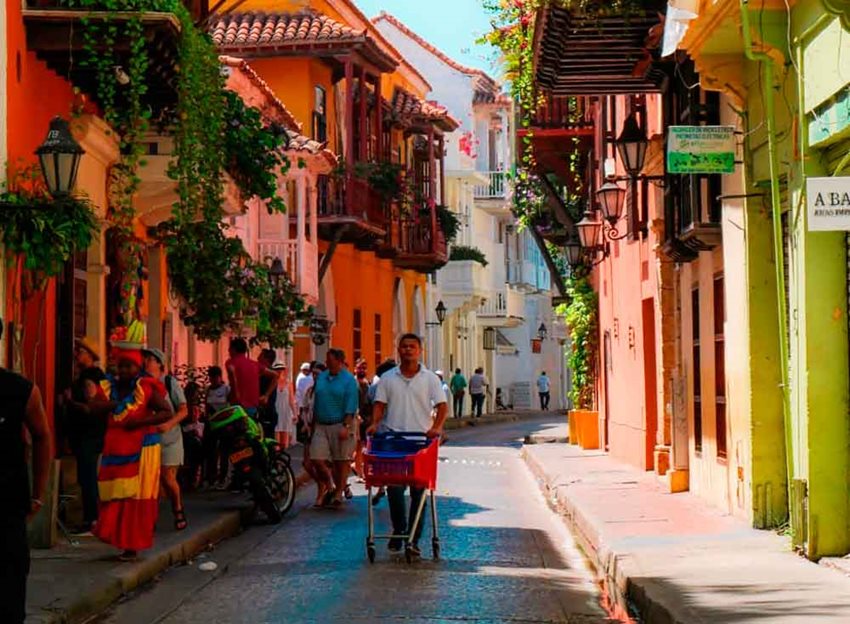 Imagen de apoyo de  Mincomercio coordina jornada interinstitucional para evitar cobros excesivos a turistas en Cartagena