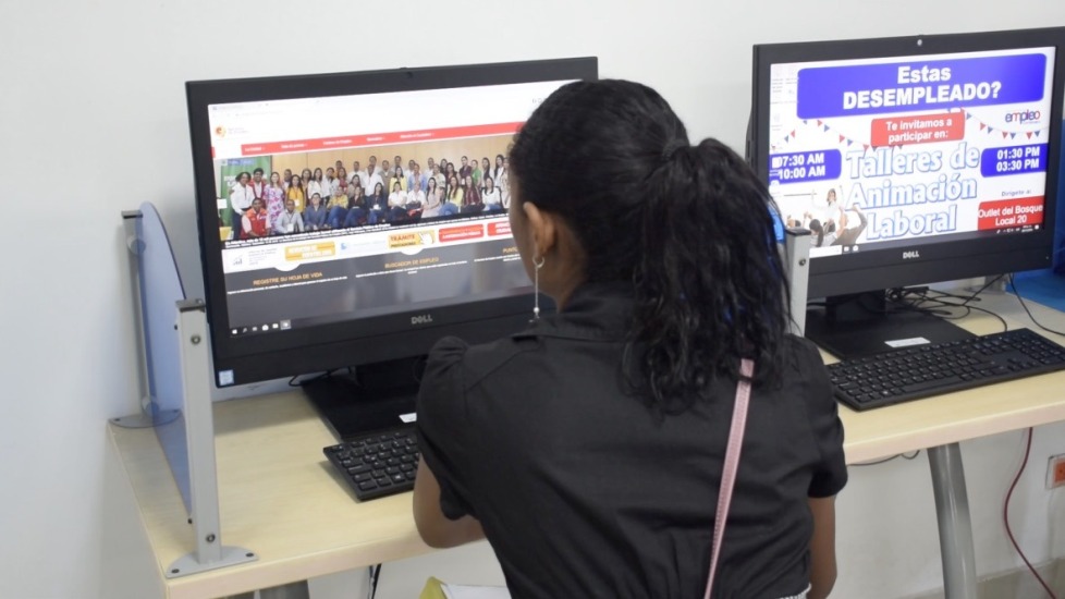 Imagen de apoyo de  Ofertas laborales se abrio la jornada Oportunidades para todos