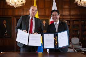 Imagen de apoyo de  El Gobierno de Japon va a donar a Colombia unos equipos de biometria para apoyar a Migracion Colombia