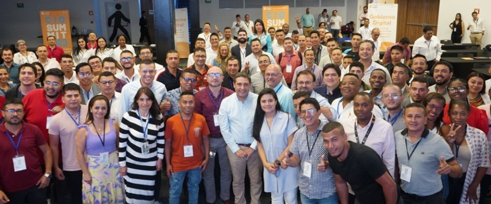 Imagen de apoyo de  Lideres de tecnologia y transformacion se dieron cita en el CIO SUMMIT DEL 2023 liderado por MinTIC