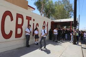 Imagen de apoyo de  Se inicia la construccion del CBTIS en Queretaro que es una de las 88 obras de infraestructura que ya se realizan en el pais