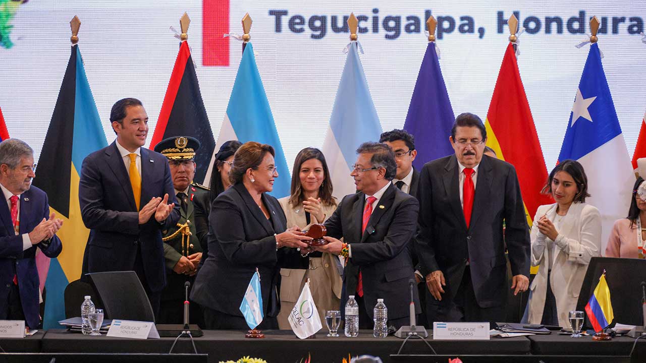 Imagen de apoyo de  Presidente Petro traza hoja de ruta para la CELAC seguridad salud democracia energias limpias accion climatica y desarrollo digital temas clave