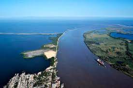 Imagen de apoyo de  Las entidades se comprometen a garantizar continuidad del dragado al canal de acceso al Puerto de Barranquilla