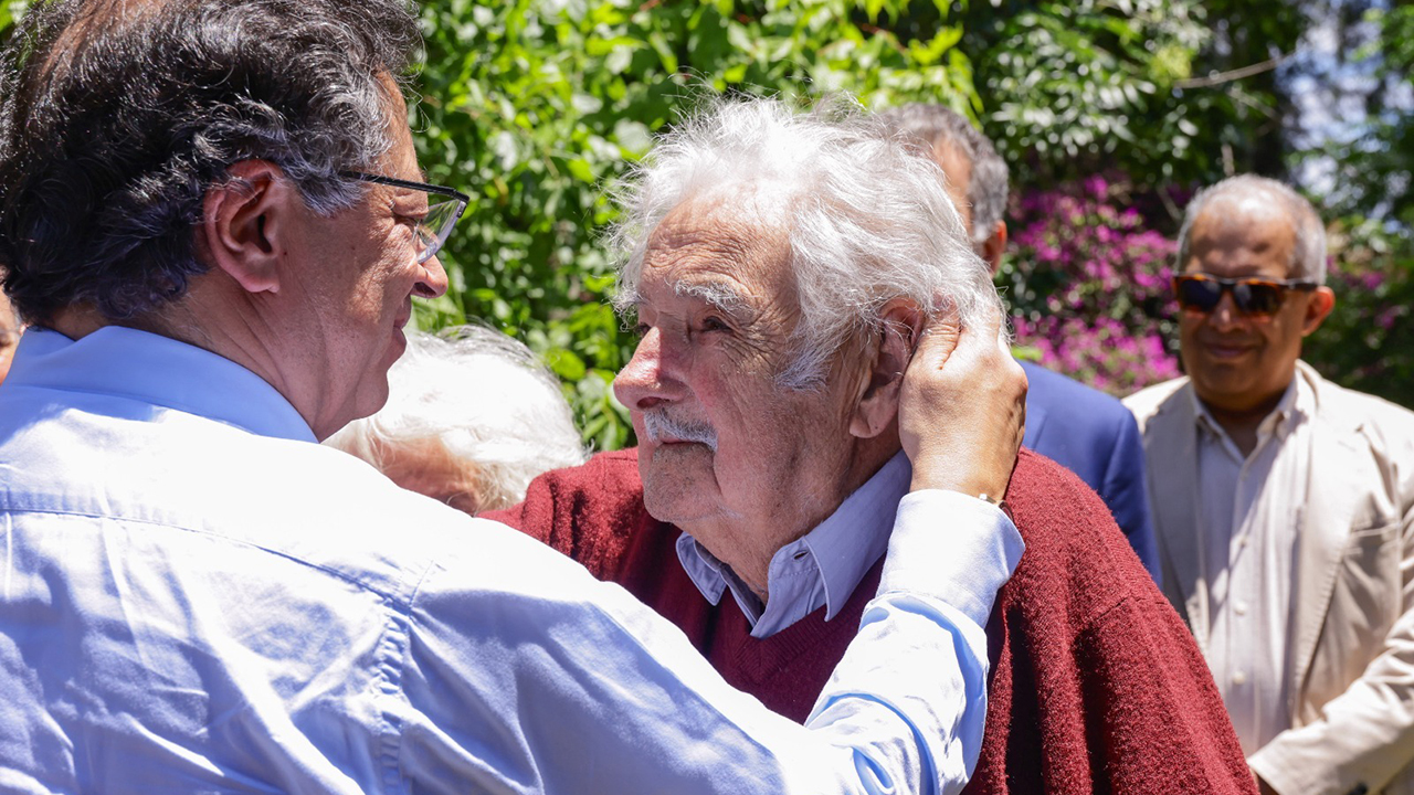 Imagen de apoyo de  Presidente Gustavo Petro otorgo la Orden de Boyaca en el Grado de Gran Cruz Extraordinaria al exmandatario uruguayo Jose Pepe Mujica