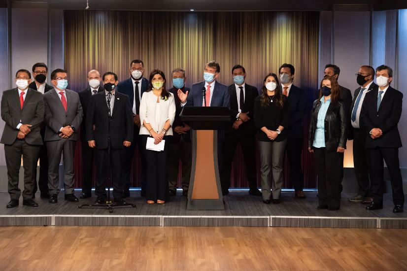 Imagen de apoyo de  Gobierno y organizaciones sindicales logran negociacion colectiva que beneficia a 1 millon 275 mil servidores publicos