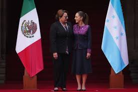 Imagen de apoyo de  Se lleva a cabo una reunion entre la presidenta de Mexico y la presidenta de la Republica de Honduras