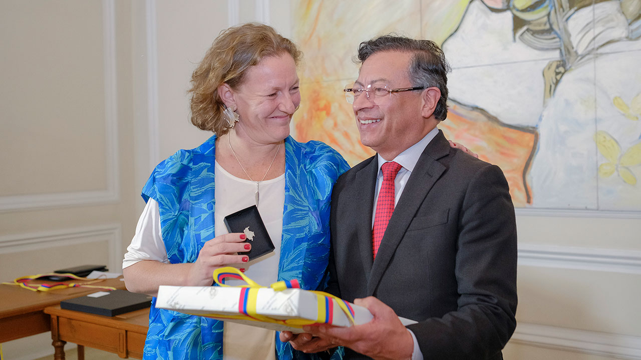 Imagen de apoyo de  Presidente Petro confirma compra de aviones Saab 39 Gripen y compensaciones en desarrollo de paneles solares y plantas de agua potable