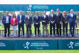 Imagen de apoyo de  Inauguracion de la etapa final del Torneo Nacional de Futbol Escolar en el que participaron 18 millones de estudiantes