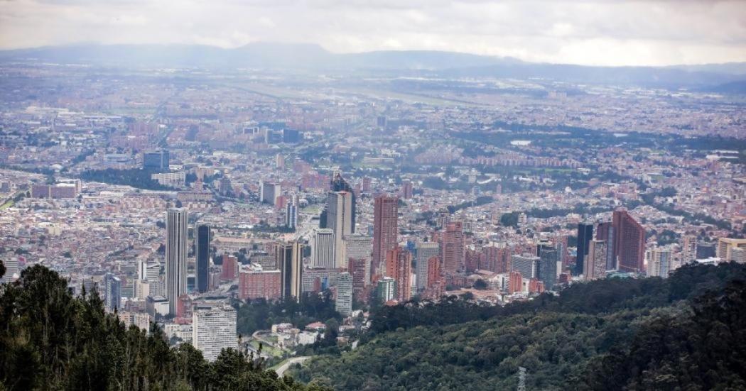 Imagen de apoyo de Suspendido pico y placa solidario por Alerta Ambiental en Bogota mediante Decreto 81 de 2023