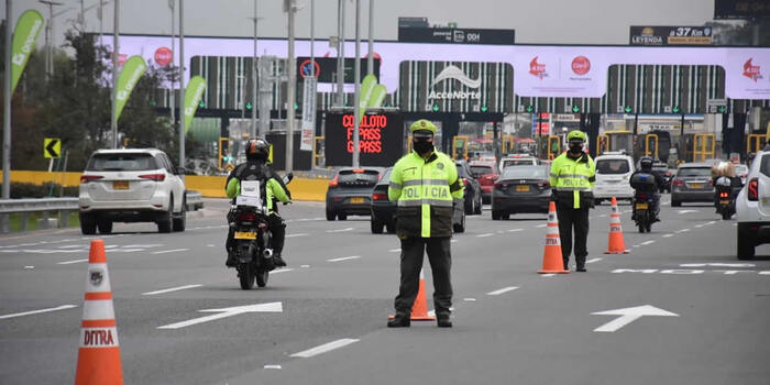 Imagen de apoyo de  El Ministerio de Transporte recuerda la diferencia entre multa y comparendo