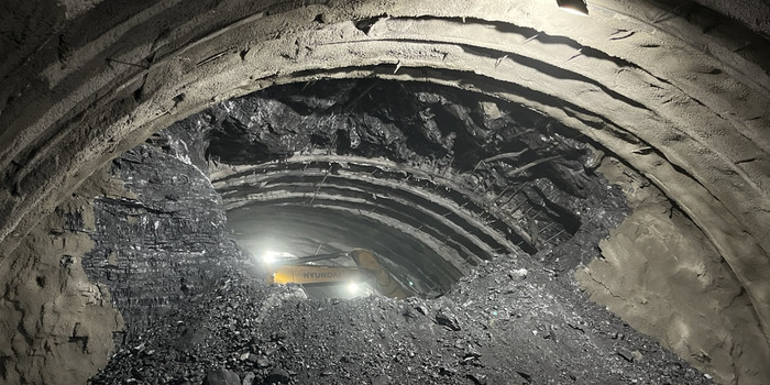Imagen de apoyo de  Mas de 450 trabajadores le ponen el corazon a la construccion del Tunel de Fuemia que conectara el occidente antioqueo