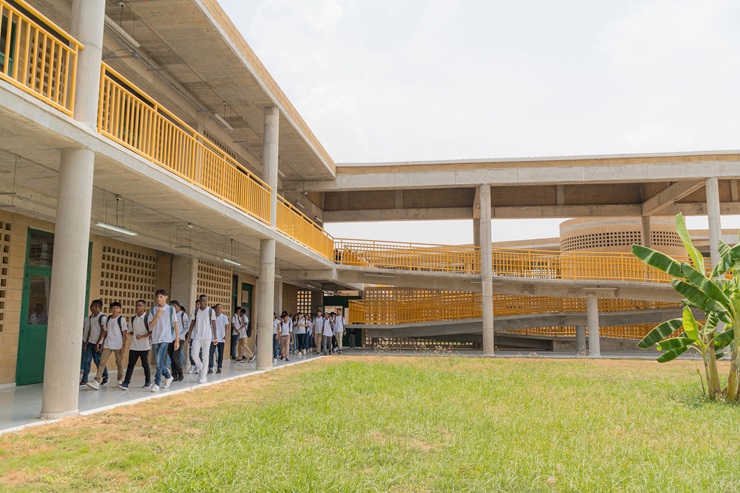 Imagen de apoyo de  Mas de 300000 estudiantes beneficiados con infraestructura educativa