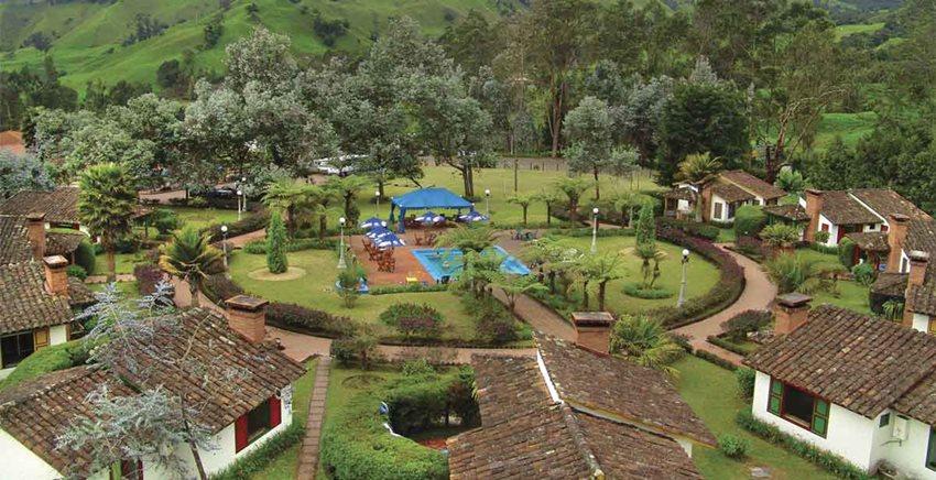 Imagen de apoyo de  Los hoteles hostales posadas turisticas y glampling deben implementar la Tarjeta de Registro de Alojamiento