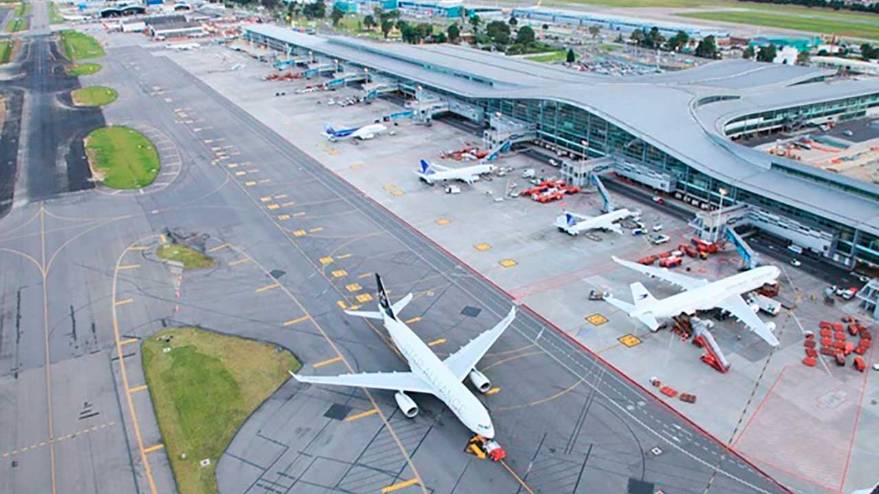 Imagen de apoyo de  Avanza recuperacion de operacion aerea tras inmovilizacion de aeronaves Airbus 320 por actualizacion de software